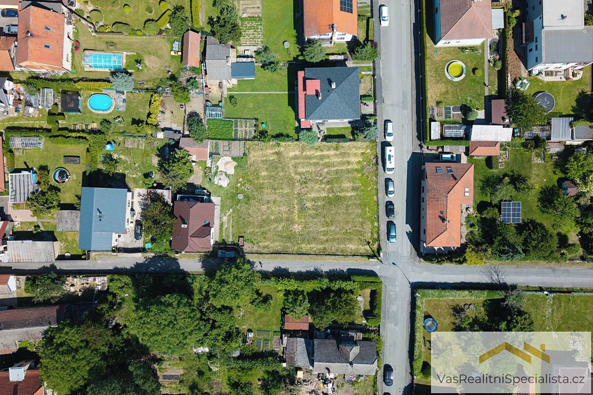 Prodej stavebního pozemku 876 m² – fotografie 3