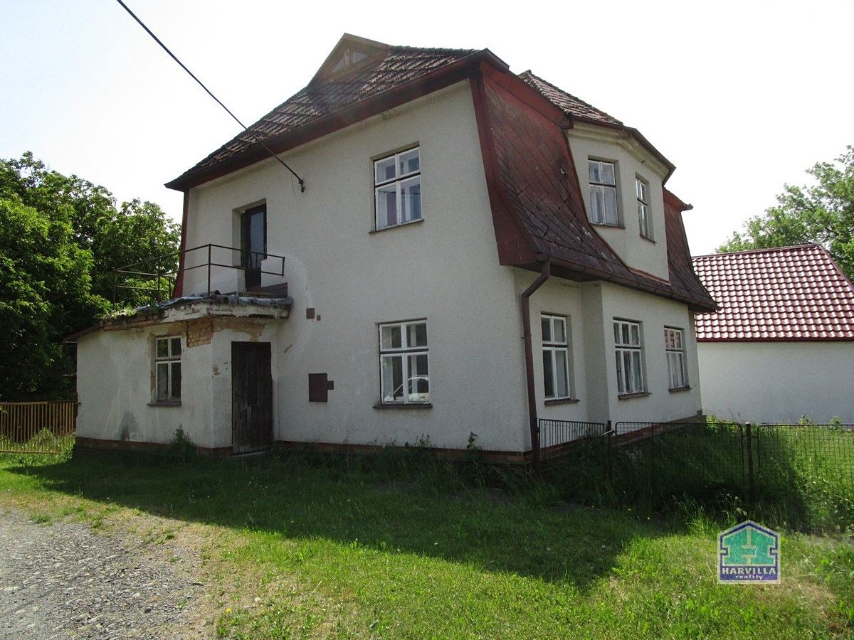 Prodej rodinného domu 140 m², pozemek 320 m² – fotografie 2