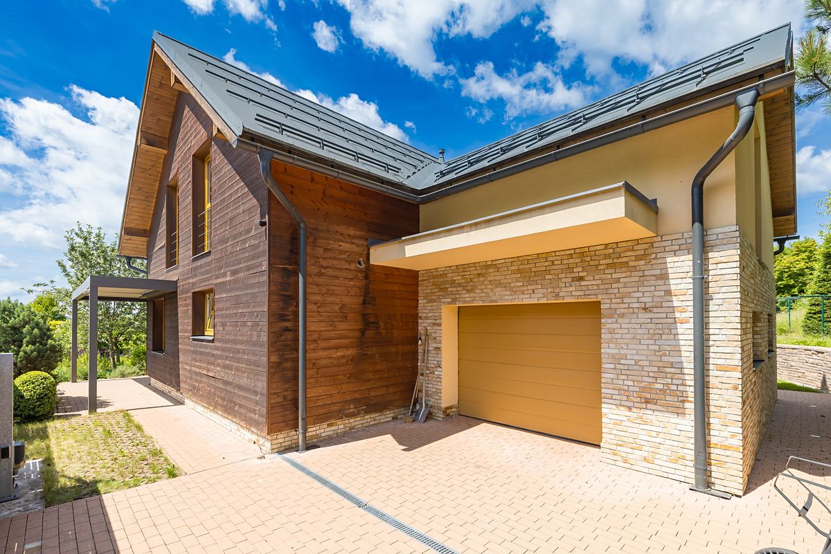 Prodej rodinného domu 316 m², pozemek 920 m² – fotografie 3