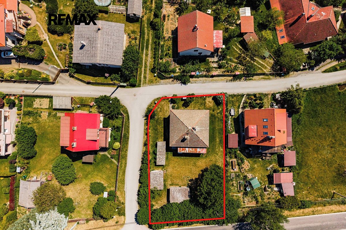 Prodej rodinného domu 75 m², pozemek 798 m² – fotografie 2