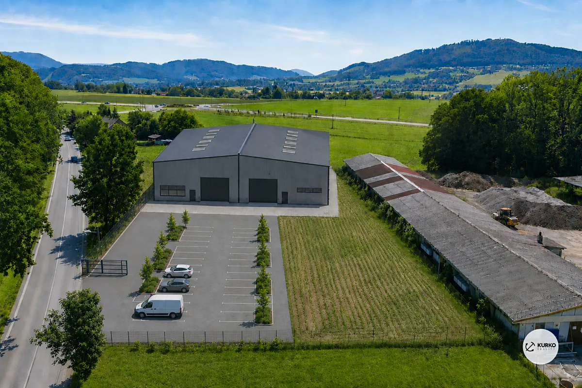 Prodej komerčního pozemku 3347 m²