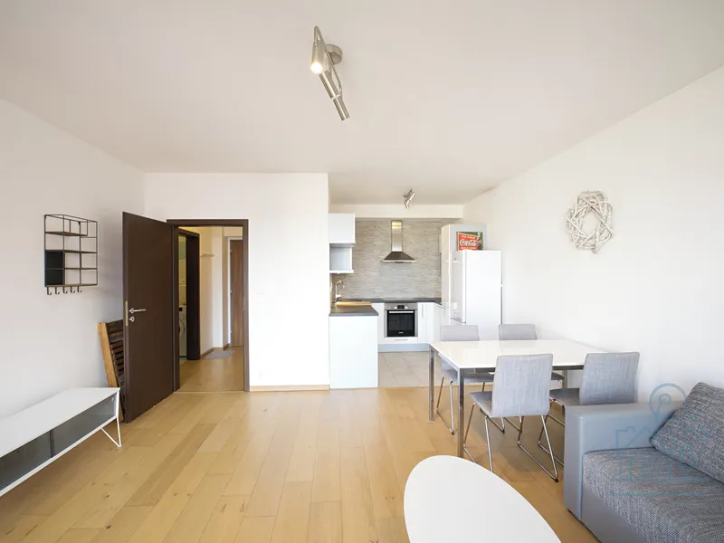 Pronájem bytu 2+kk 56 m²  V Háji, Praha - Holešovice