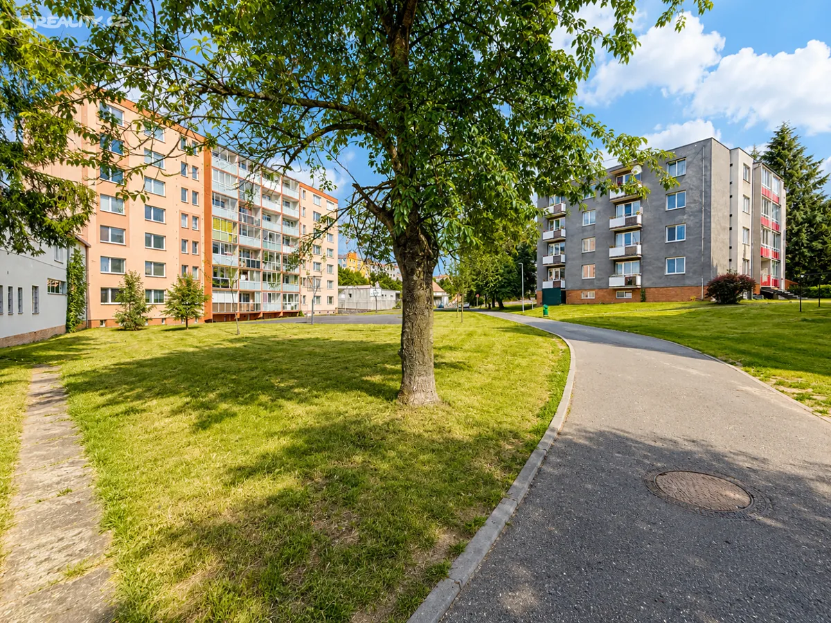 Prodej bytu 2+1 56 m² – pohled 2