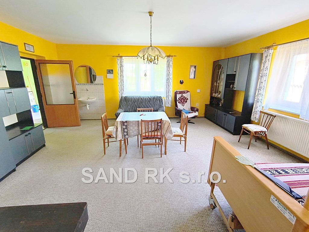 Prodej rodinného domu 196 m², pozemek 2016 m² – fotografie 4