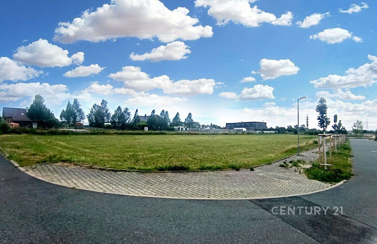 Prodej stavebního pozemku 1237 m² – fotografie 2