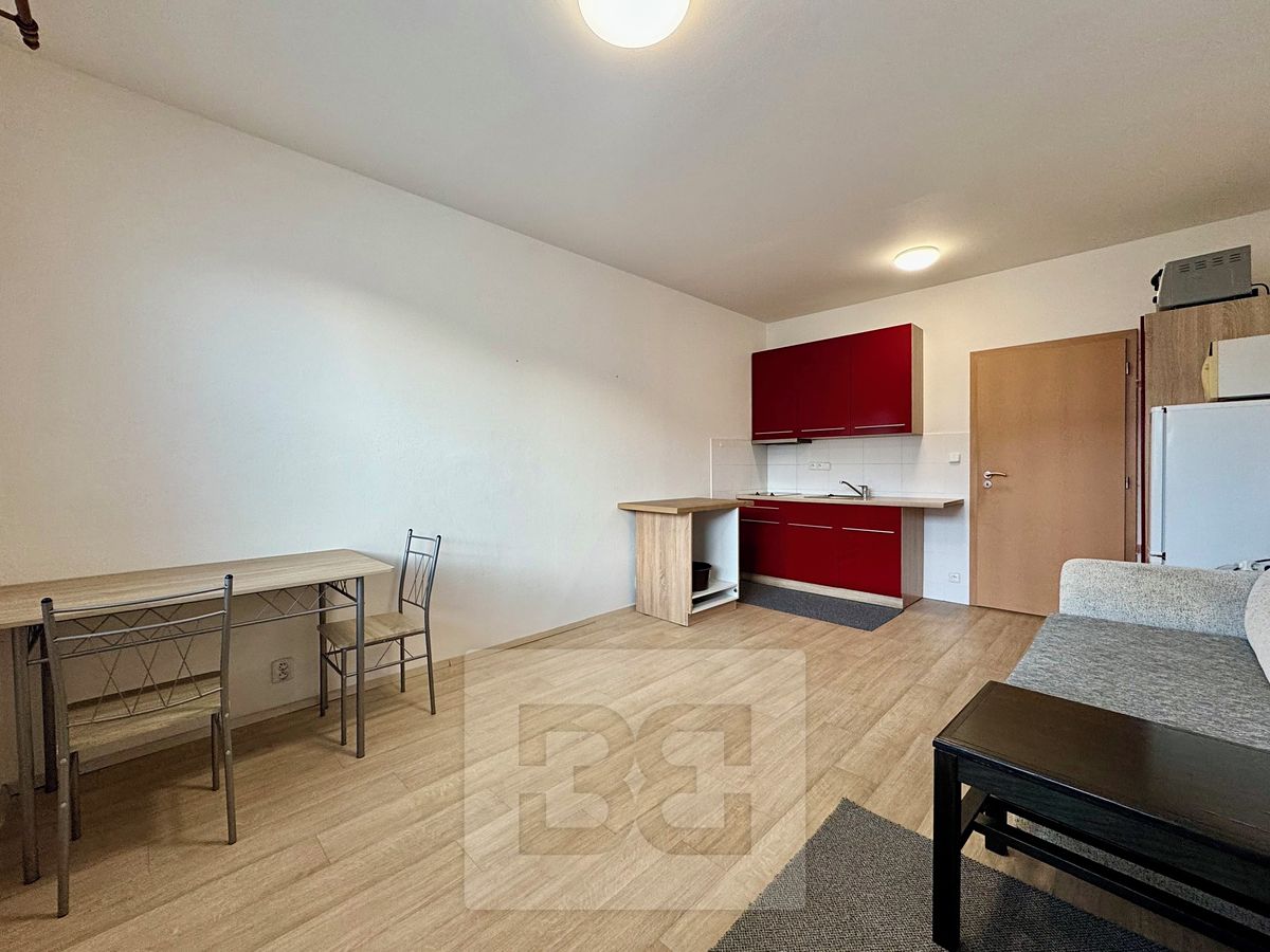 Pronájem bytu 2+kk 36 m²