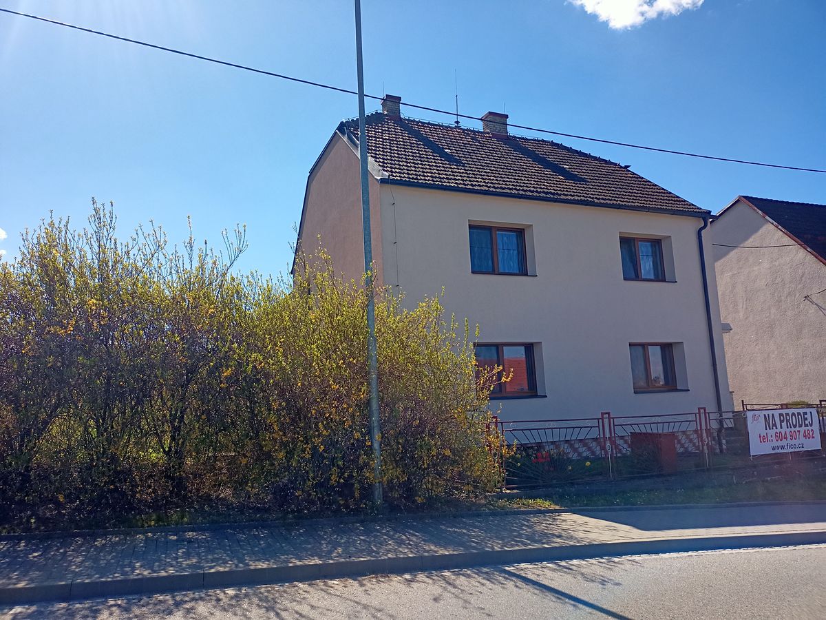 Prodej rodinného domu 190 m², pozemek 1652 m²