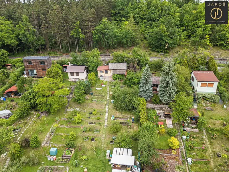 Prodej zahrady 732 m², Brandýsek – náhled fotky 3