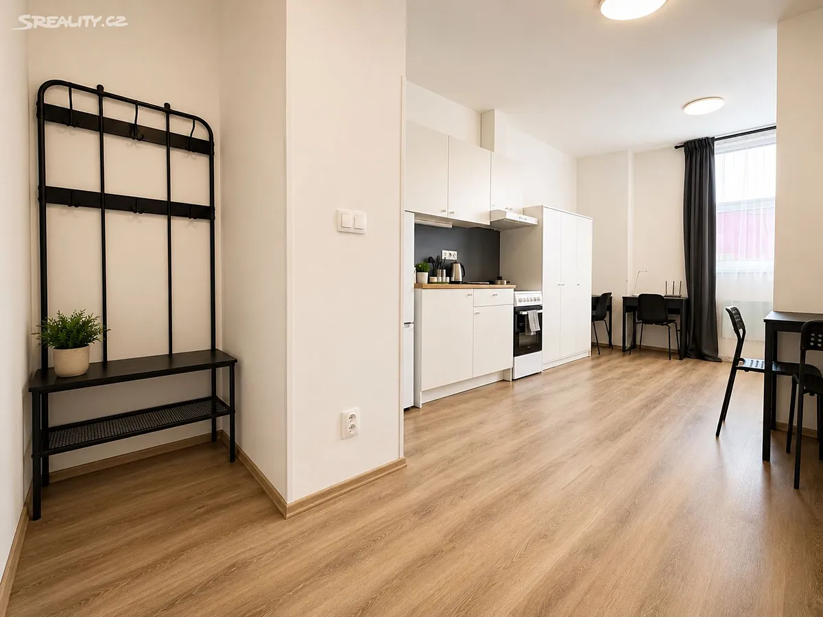 Pronájem bytu 1+1 24 m², Václavská