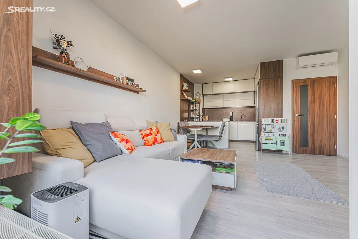 Prodej bytu 2+kk 65 m² – další