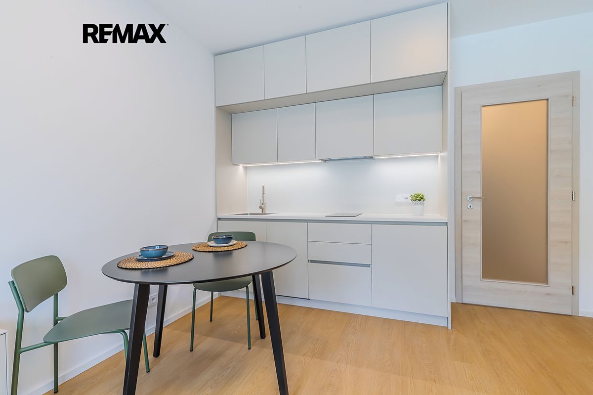 Pronájem bytu 1+kk 30 m²