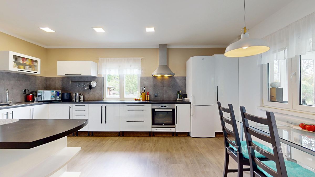 Prodej rodinného domu 143 m², pozemek 2000 m² – fotografie 2