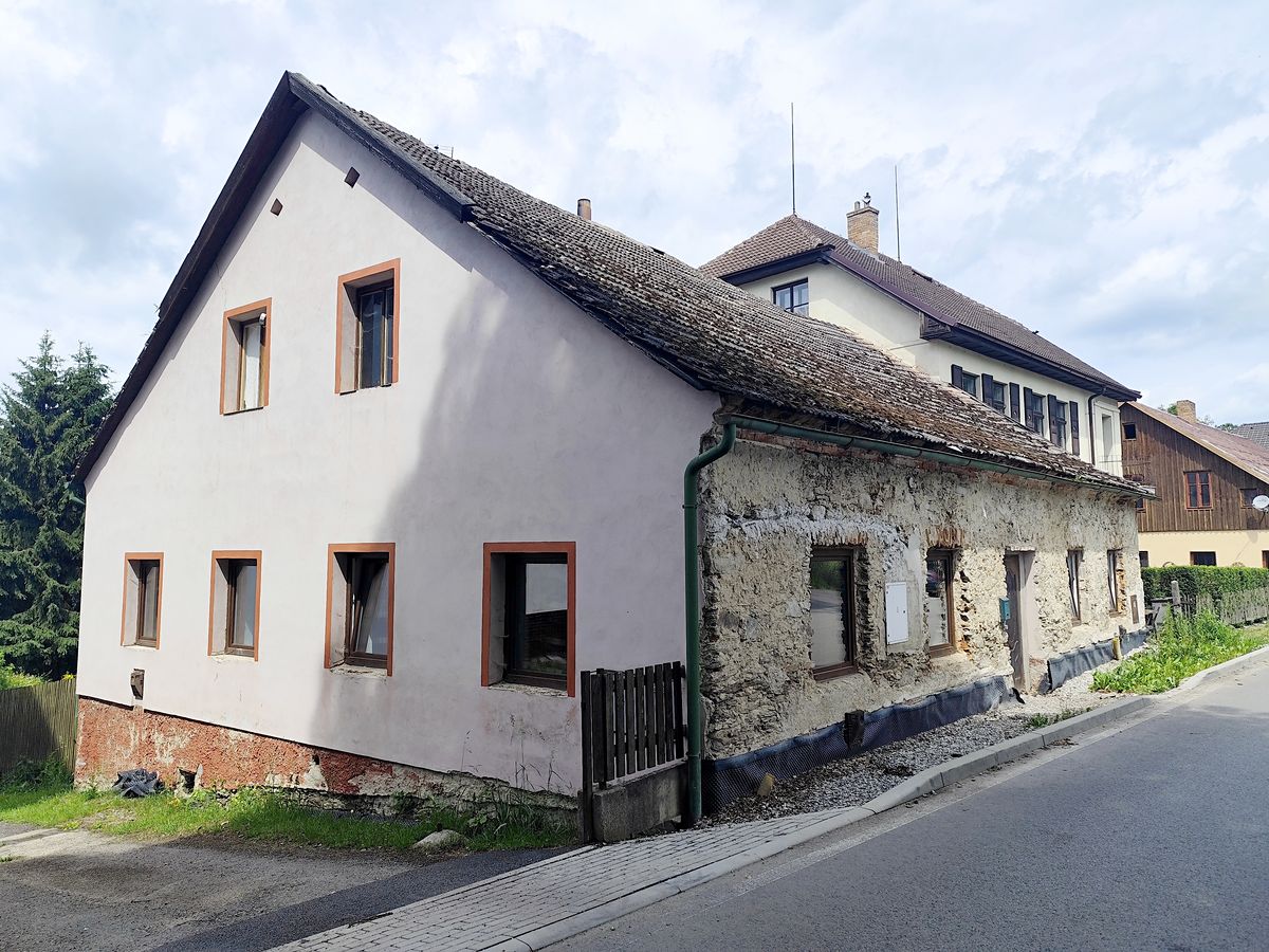 Prodej rodinného domu 200 m², pozemek 742 m²