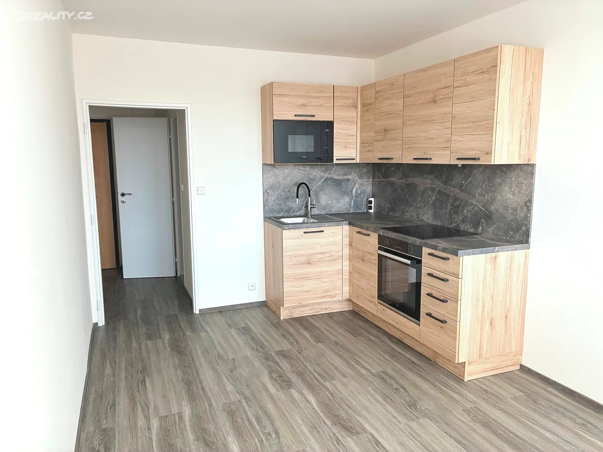 Pronájem bytu 2+kk 40 m², Praha