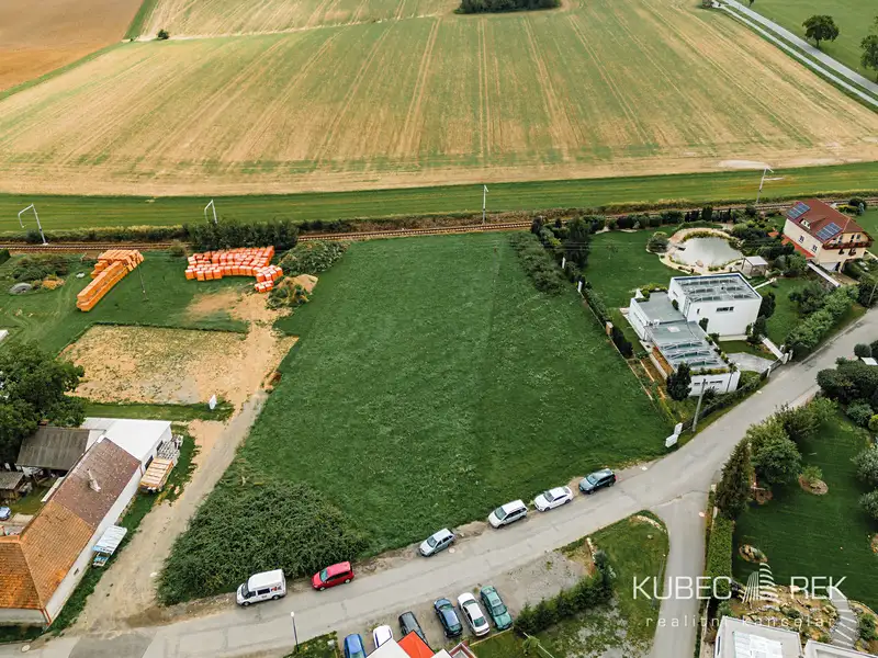 Prodej stavebního pozemku 1732 m², Tábor – náhled fotky 2