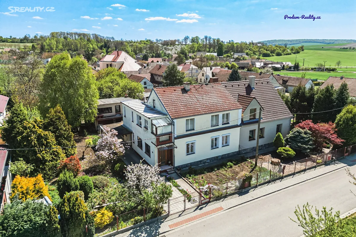 Prodej rodinného domu 250 m², pozemek 1580 m², Podbřežice