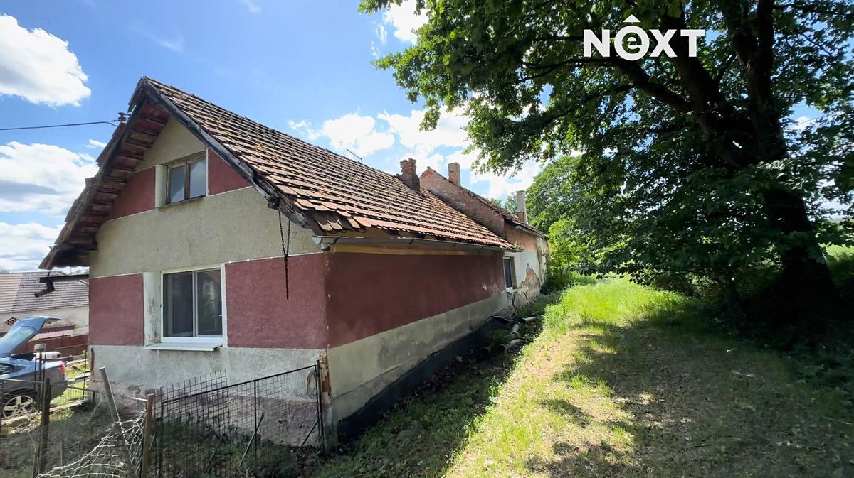 Prodej rodinného domu 215 m², pozemek 900 m² – fotografie 3