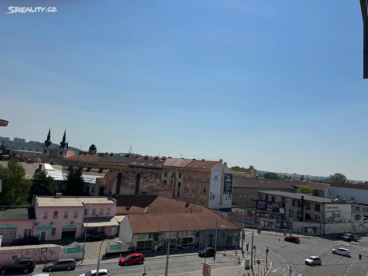Pronájem bytu 1+kk 26 m² – pohled 2