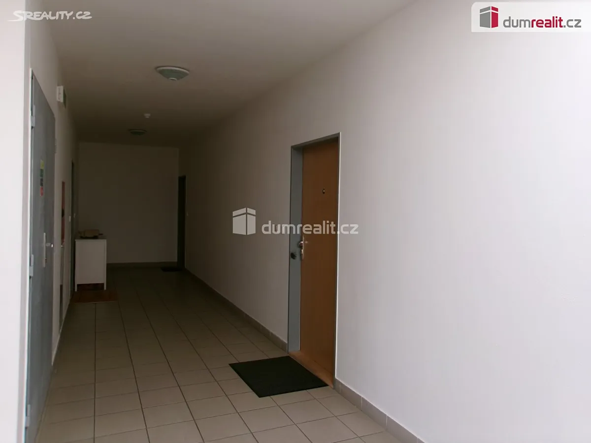 Pronájem bytu 1+kk 40 m² – pohled 4