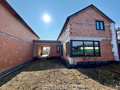 Haus zum Kauf, 178 m² (2 von 16)