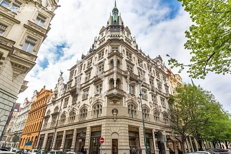 Pronájem kanceláře 143 m², Pařížská