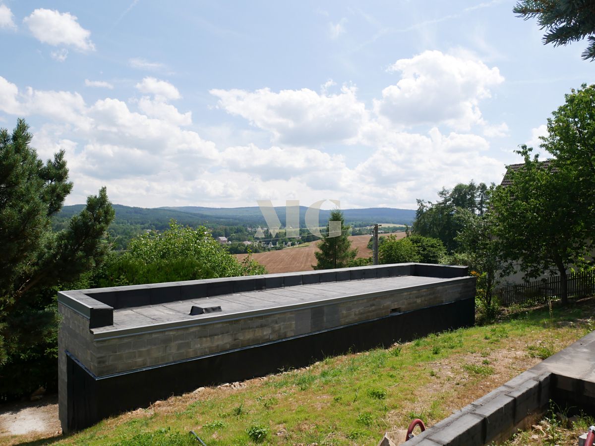Prodej rodinného domu 198 m², pozemek 701 m² – fotografie 3
