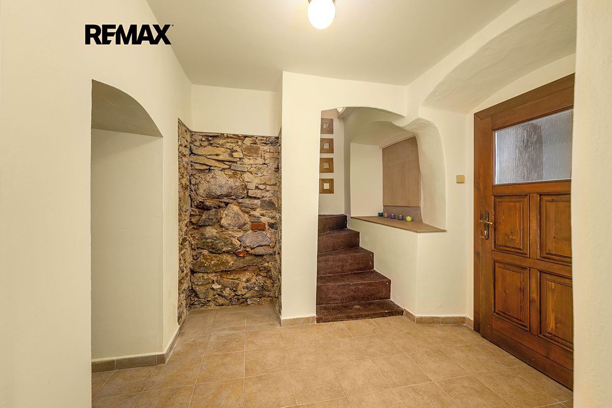 Prodej rodinného domu 150 m², pozemek 131 m² – fotografie 2