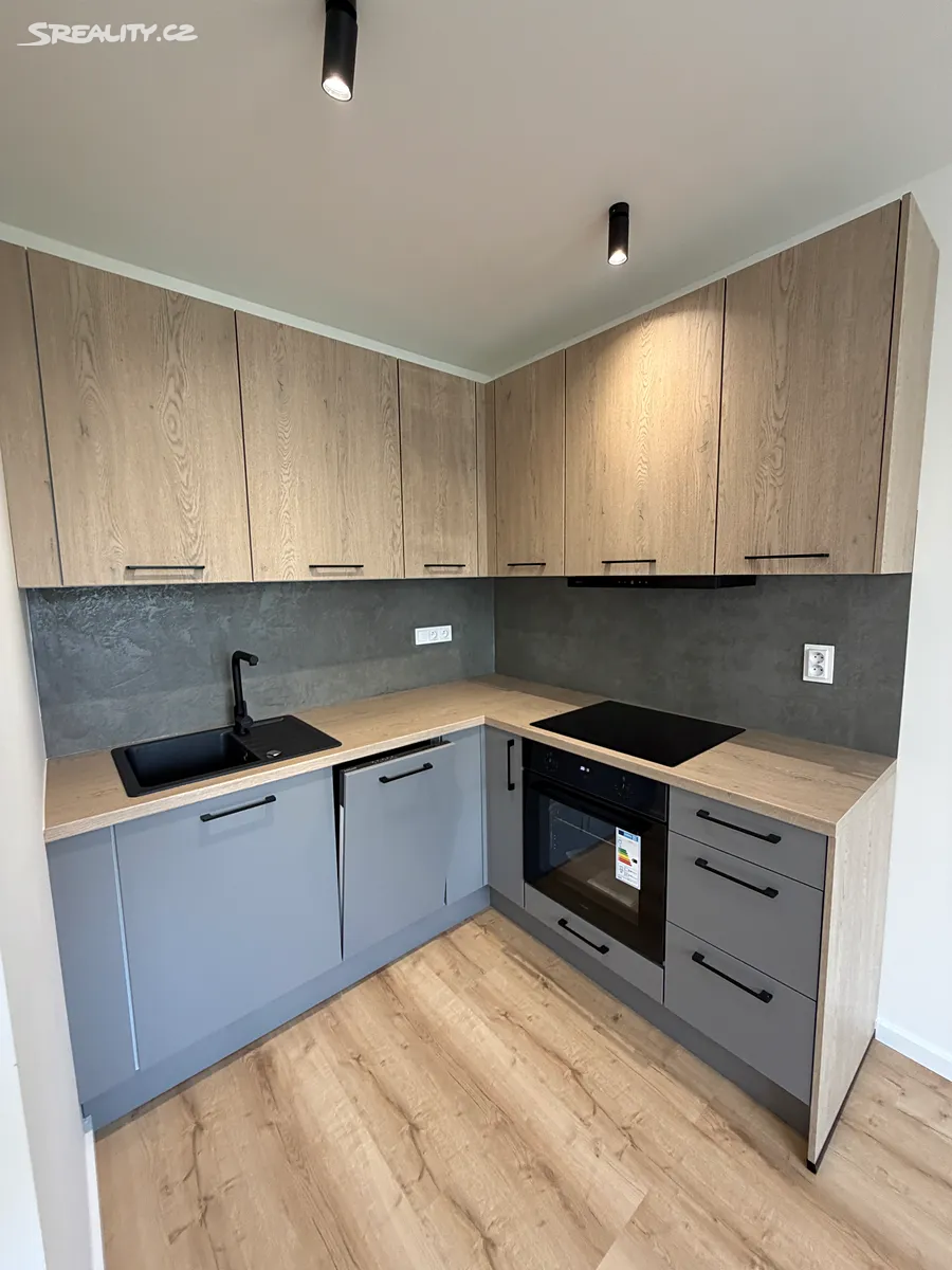 Prodej bytu 2+kk 32 m² – pohled 5