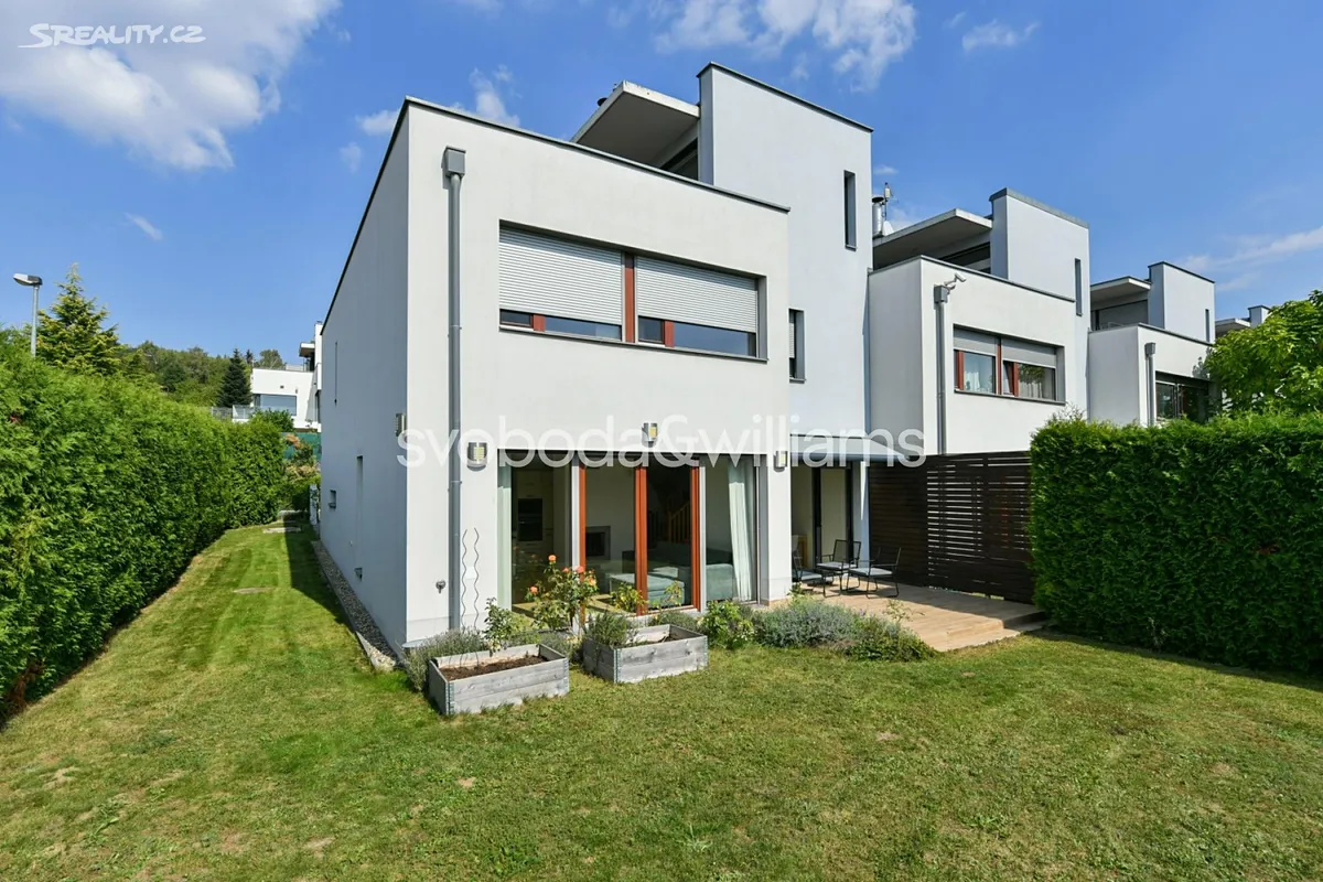 Pronájem rodinného domu 259 m², pozemek 424 m² – pohled 4