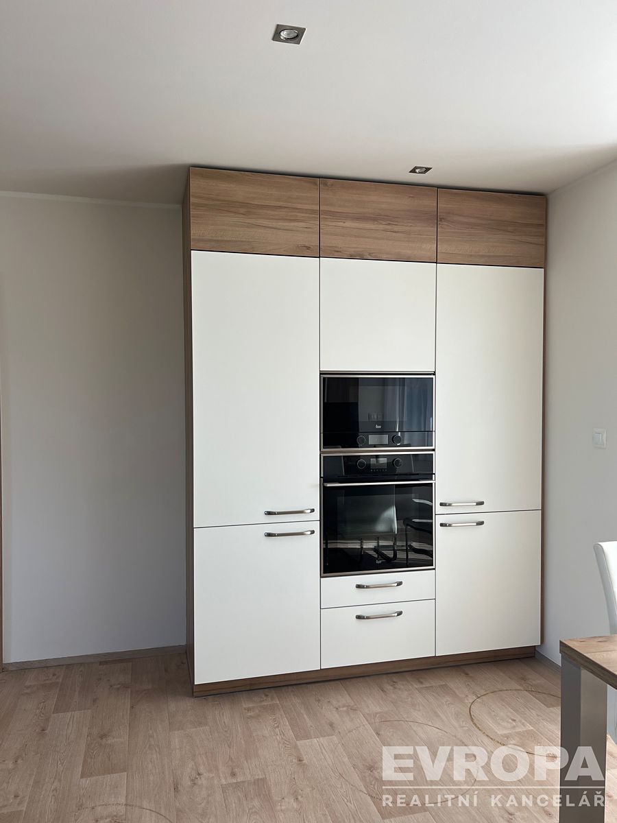 Pronájem rodinného domu 113 m², pozemek 620 m² – fotografie 2