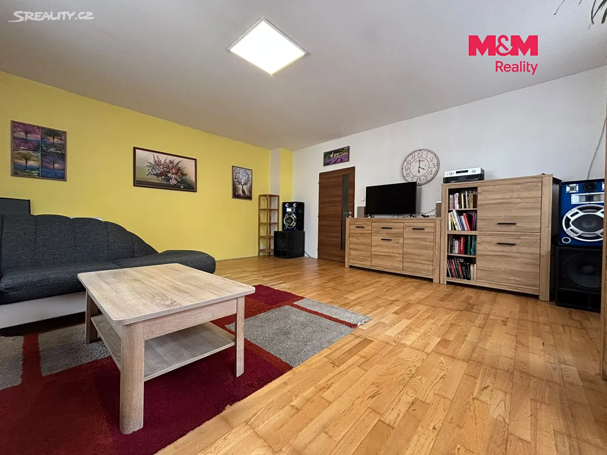 Prodej rodinného domu 210 m², pozemek 598 m² – pohled 5