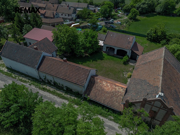 Будинок на продаж, 450 м² (46 з 46)