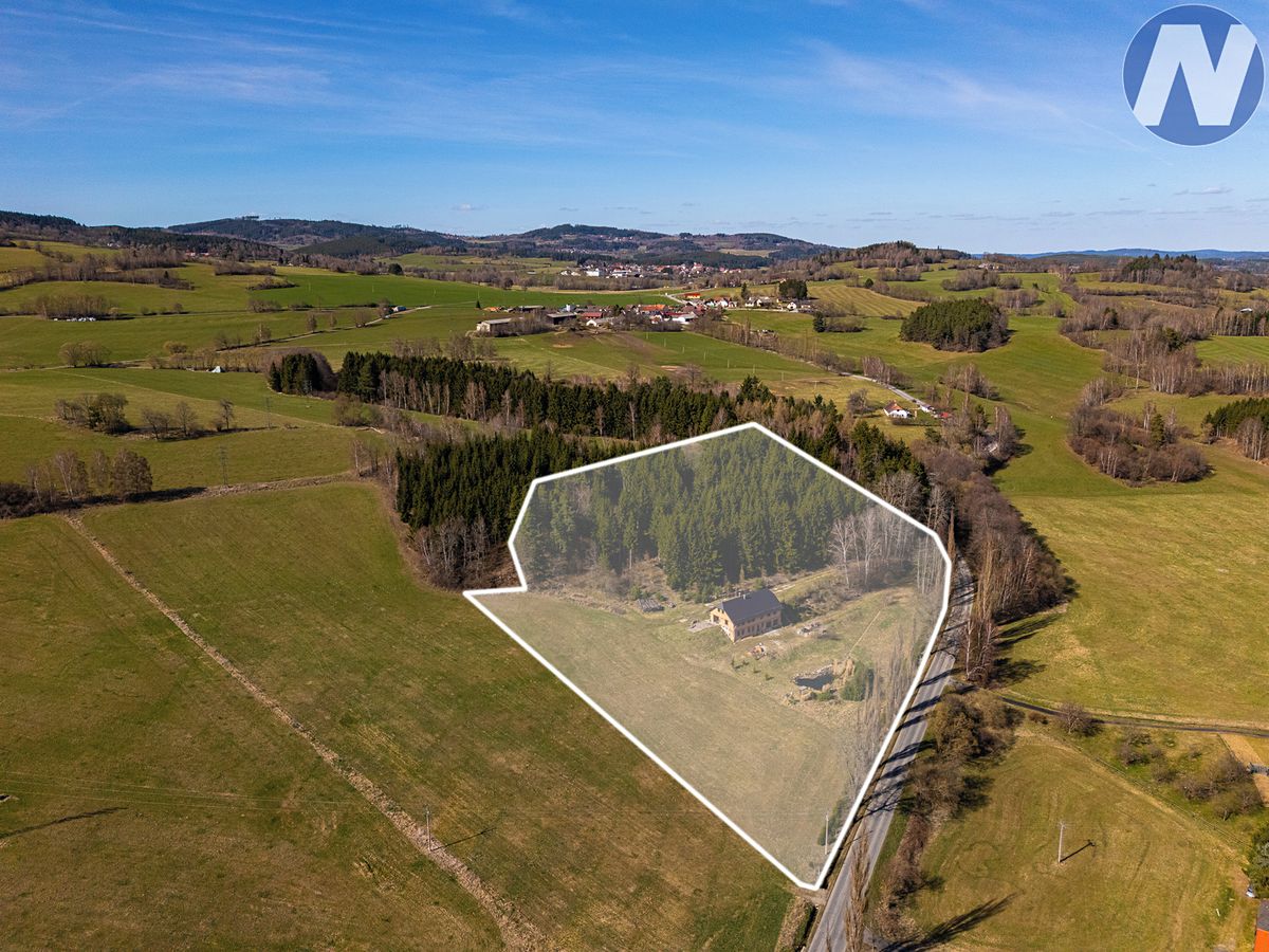 Prodej rodinného domu 440 m², pozemek 21082 m² – fotografie 3