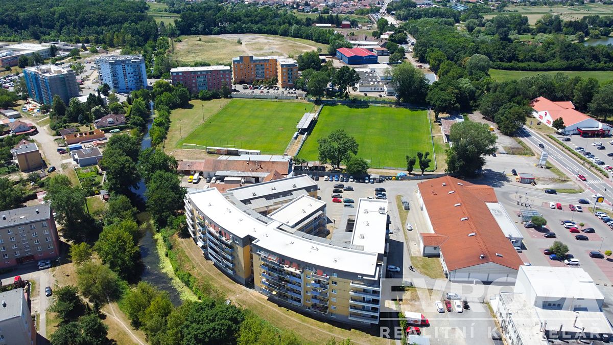 Prodej bytu 4+kk 104 m² – fotografie 3