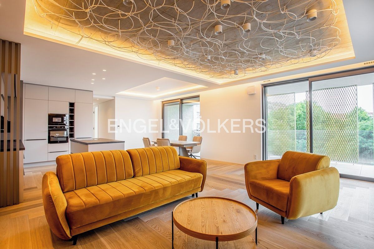 Pronájem bytu 4+kk 144 m²