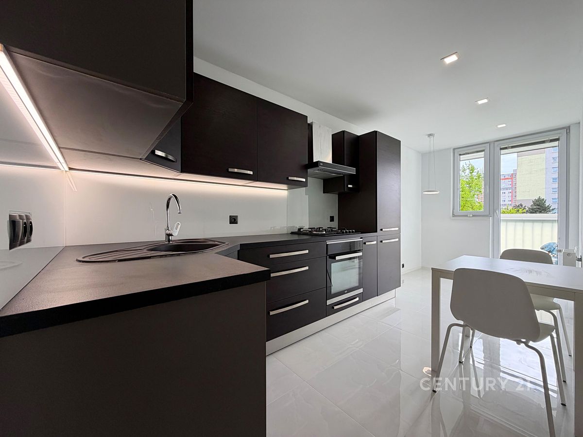 Pronájem bytu 3+kk 60 m²