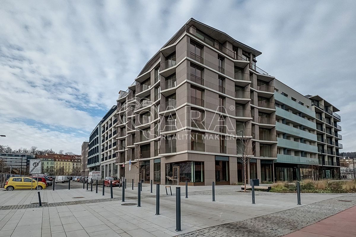 Pronájem bytu 3+kk 85 m²