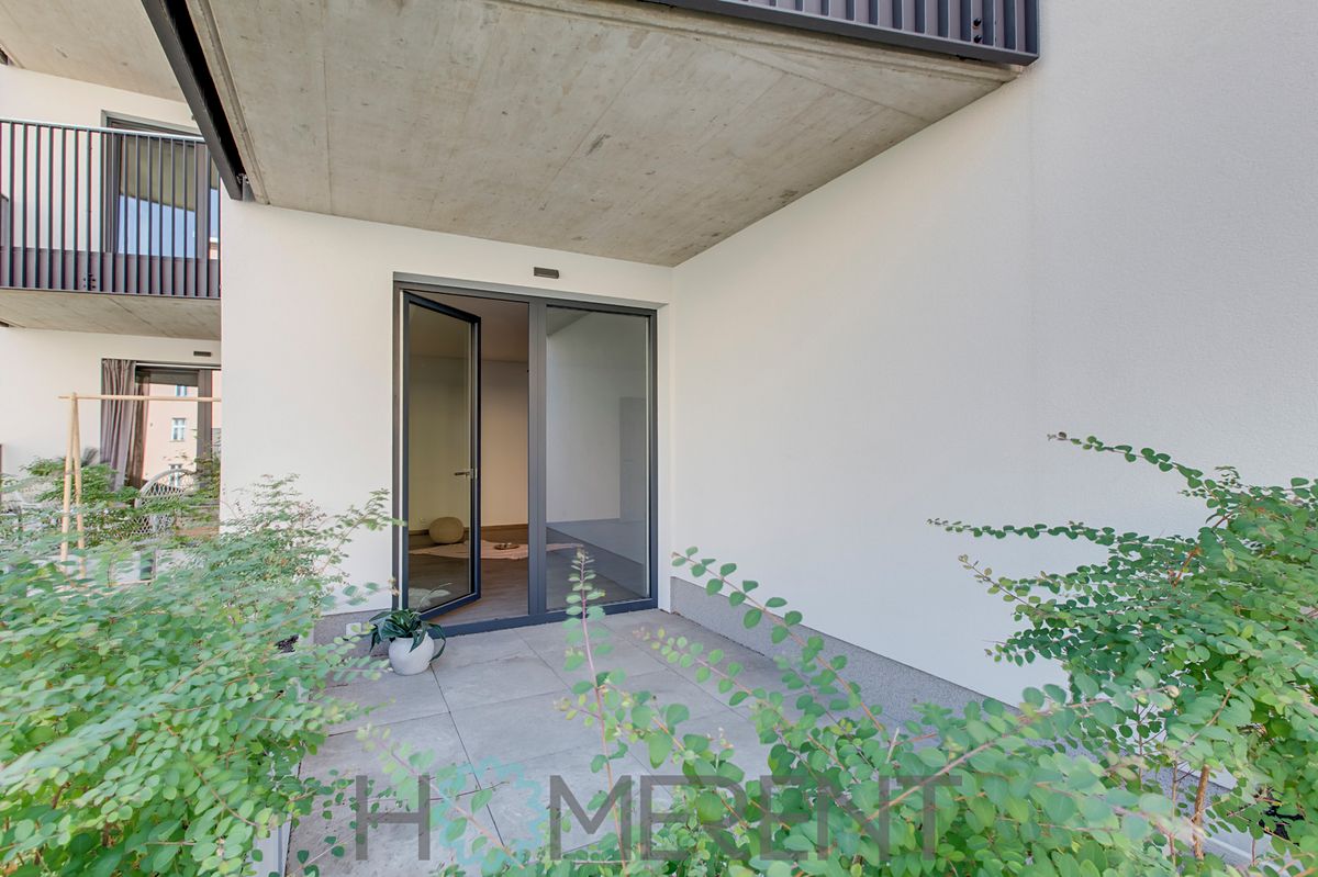 Pronájem bytu 1+kk 37 m²