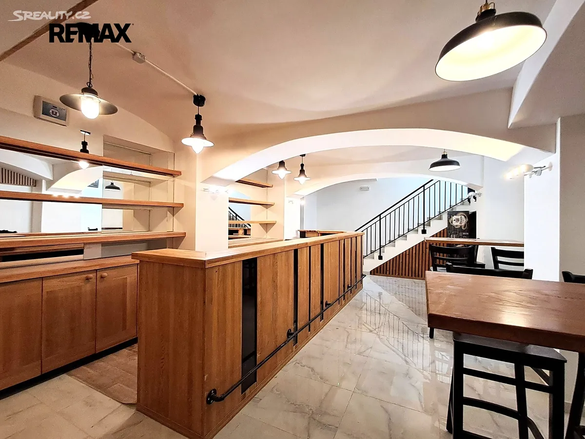 Pronájem obchodního prostoru 71 m² – pohled 4