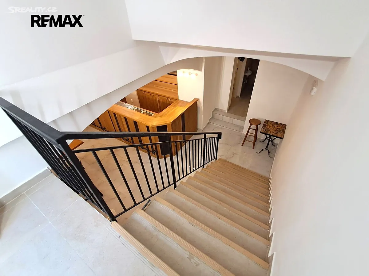 Pronájem obchodního prostoru 71 m² – další