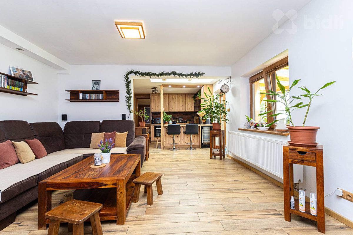 Prodej rodinného domu 130 m², pozemek 444 m² – fotografie 3
