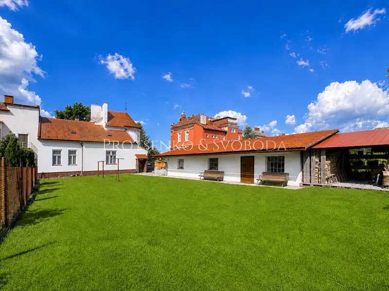 Prodej rodinného domu 219 m², pozemek 729 m², Hranice – náhled fotky 2