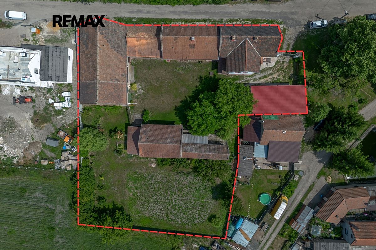 Prodej rodinného domu 450 m², pozemek 2573 m² – fotografie 5