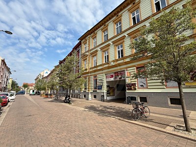 Pronájem obchodního prostoru 55 m²