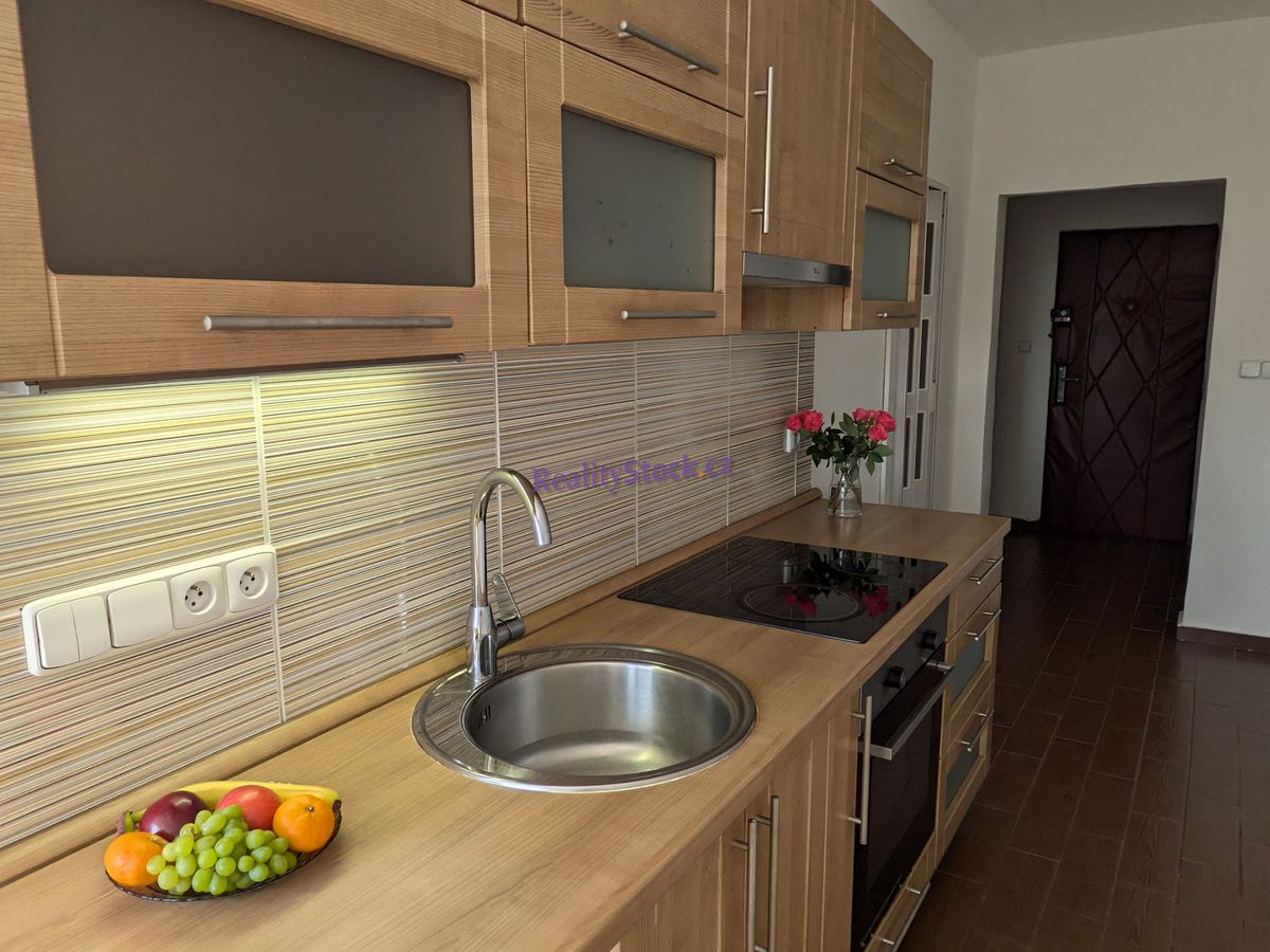 Pronájem bytu 1+kk 28 m²