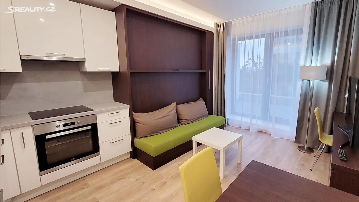 Pronájem bytu 1+kk 26 m², Mukařovského