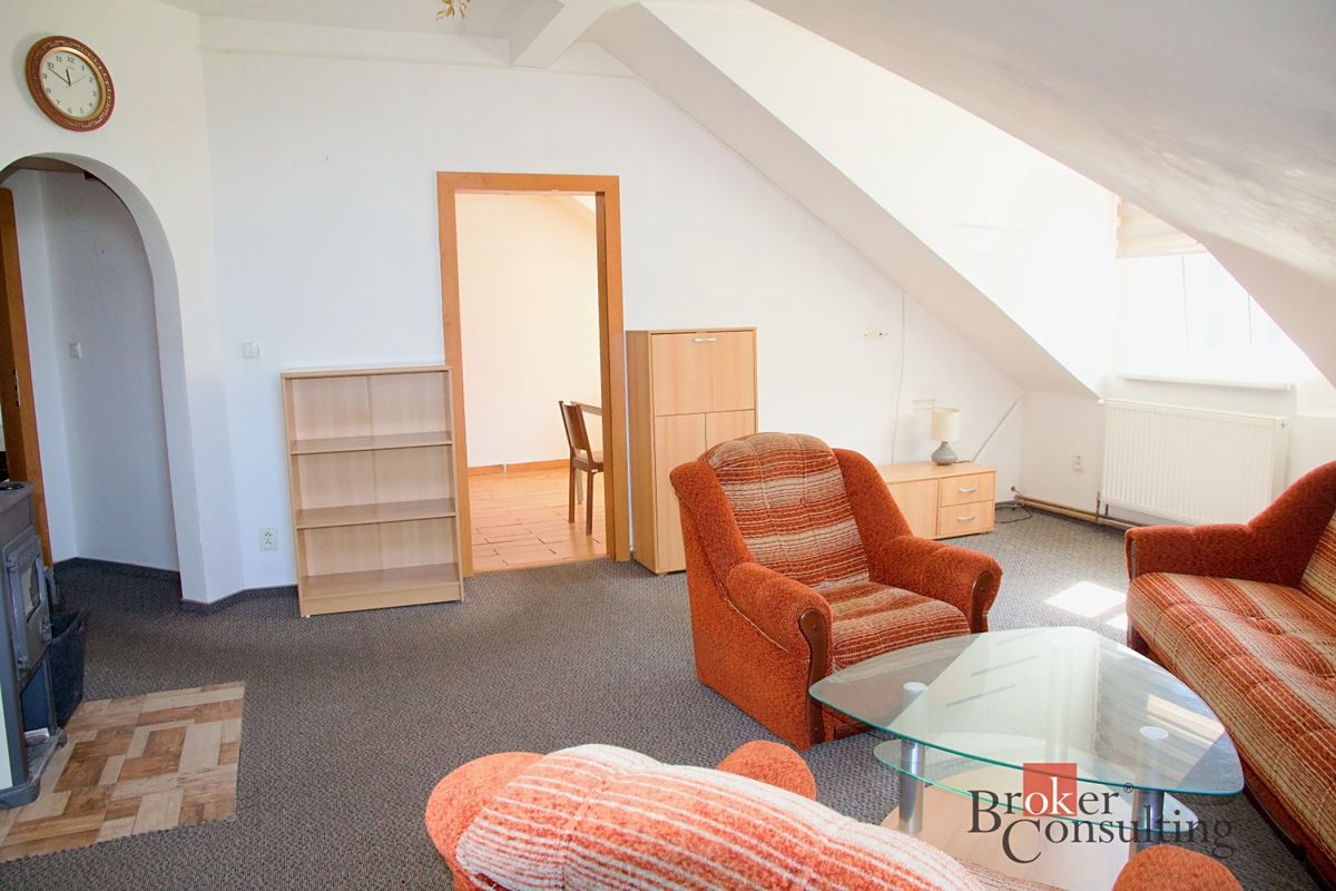 Pronájem bytu 3+1 90 m² – fotografie 2