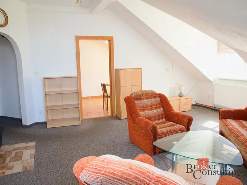 Pronájem bytu 3+1 90 m², Karlovy Vary – náhled fotky 2