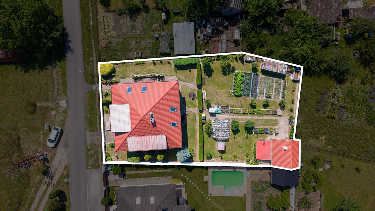 Prodej vícegeneračního domu 340 m², pozemek 883 m² – fotografie 3