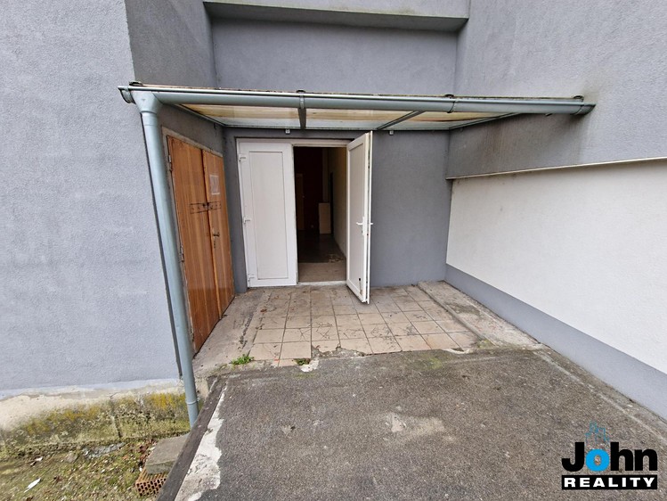 Комерційне приміщення в оренду, 400 м² (23 з 27)